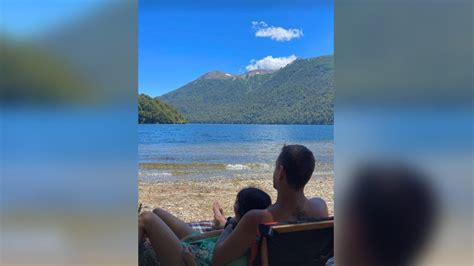 Las vacaciones de Gimena Accardi y Nico Vázquez en la cordillera neuquina