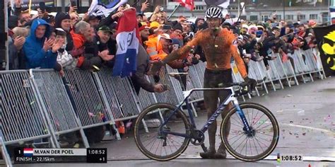 D Bendorf Van Der Poel Schianta La Concorrenza Ed Campione Del