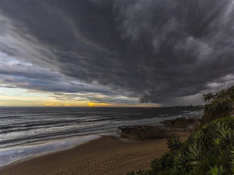 Autumn Storm Thirroul Beach. : r/wollongong