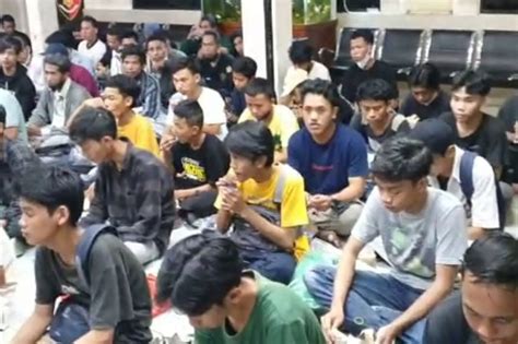 Amankan Ratusan Pelajar Di Jakbar Polisi Pastikan Tak Ada Yang Bawa Sajam