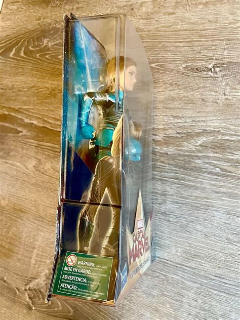 Hasbro Captain Marvel Starforce Super Hero Doll With Helmet 12 INCHES