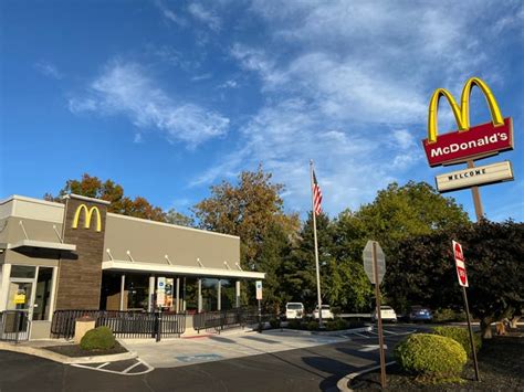 Trump To Work The Fryers At A Pennsylvania Mcdonalds On Sunday