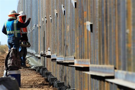 L Pez Obrador Celebra El Fin De La Construcci N Del Muro Fronterizo