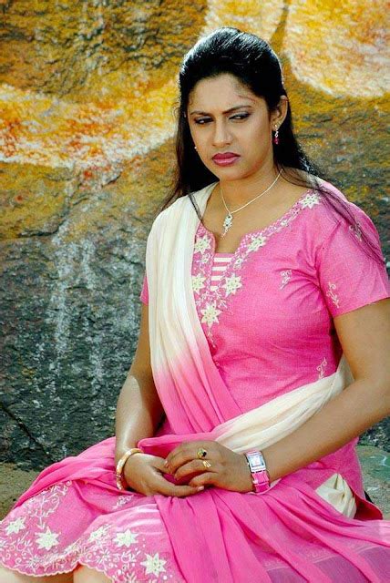 Film Actress Photos Meera Krishnan Latest Hot Photos