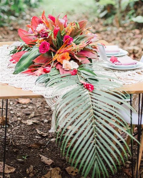 Lush And Bold Tropical Wedding Centerpieces Weddingomania