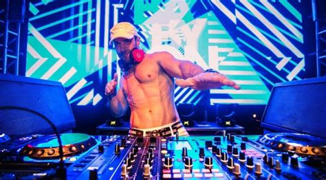 São Paulo Gay Bars Clubs VAMOSGAY