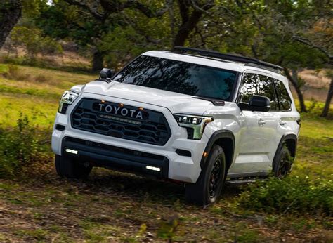 Toyota Sequoia 2023 estrena generación y se convierte en un SUV