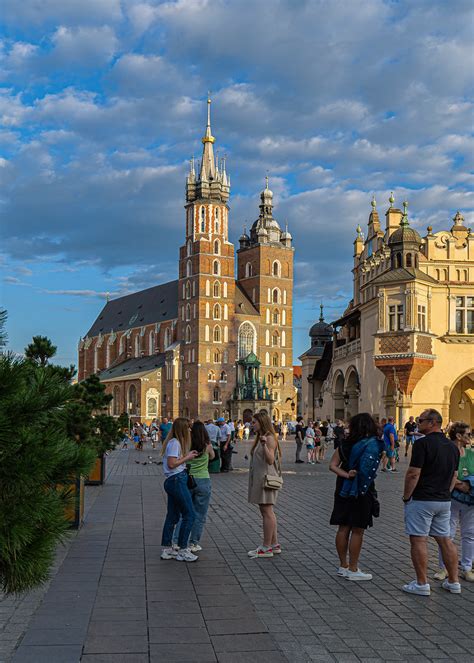 St Marys Basilica Rynek Glowny Market Square Krakow O Flickr