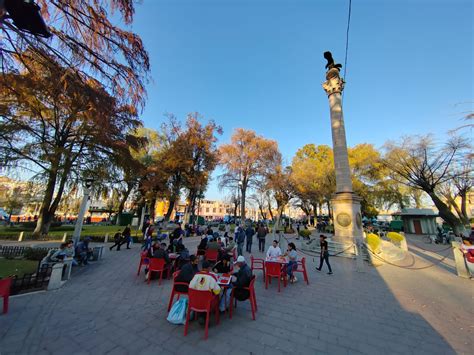 Música y baile en Viva la Plazuela