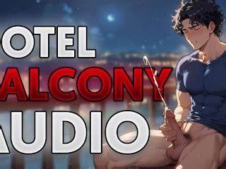 在公共酒店阳台上卡明 音频 Pornhub Gay
