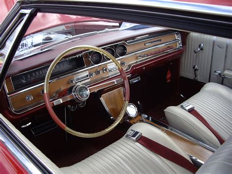 1965 Grand Prix Interior - bmp-online