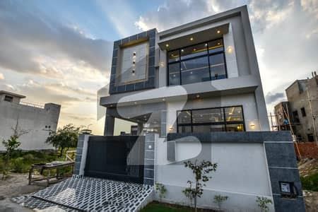 Marla Beautifully Designed Modern House For Sale In Dha Town Dha