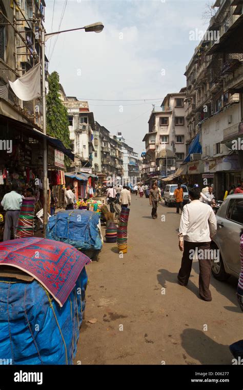 Typical Everyday Life in the Streets of Mumbai, India Stock Photo - Alamy