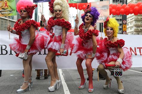 Imágenes del desfile del orgullo gay de Sao Paulo Spanish china org cn 中国最权威的西班牙语新闻网站