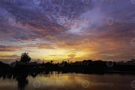 public park at sunset 10221319 Stock Photo at Vecteezy