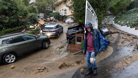 En California EE UU Las Fuertes Lluvias Dejan Tres Muertos Y