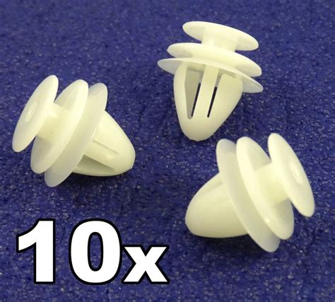 10x Toyota Plastic Trim Clips Door Cards Trim Panels Roof Linings