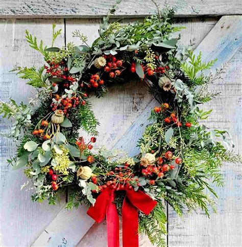 Rustic Cork, Mill Creek- Holiday Wreath | Corks and Canvas Events