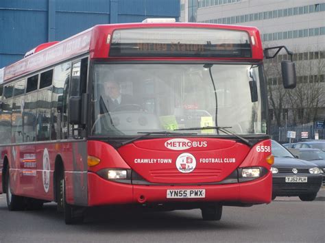 Metrobus 558 YN55PWX Seen In Crawley Bus Station On Route Flickr