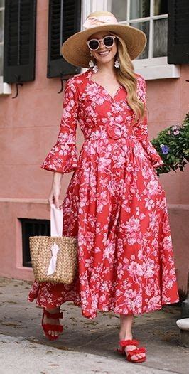 Pin By Pam Vazper On Primavera Pampas Floral Dress Outfits