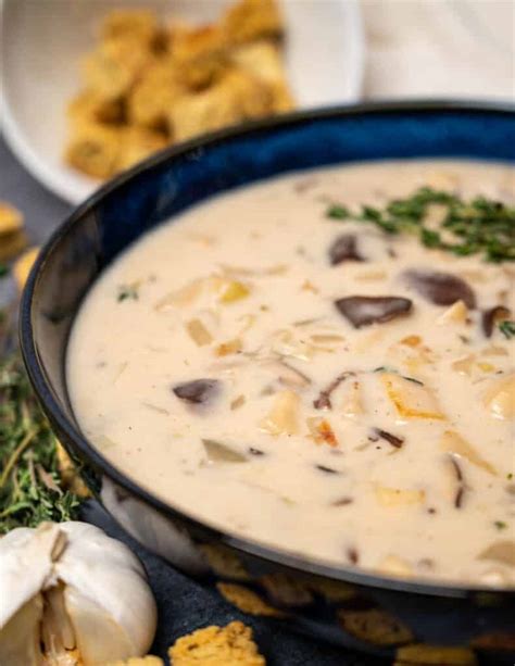 Creamy Oyster Mushroom Soup - Vegan Cocotte