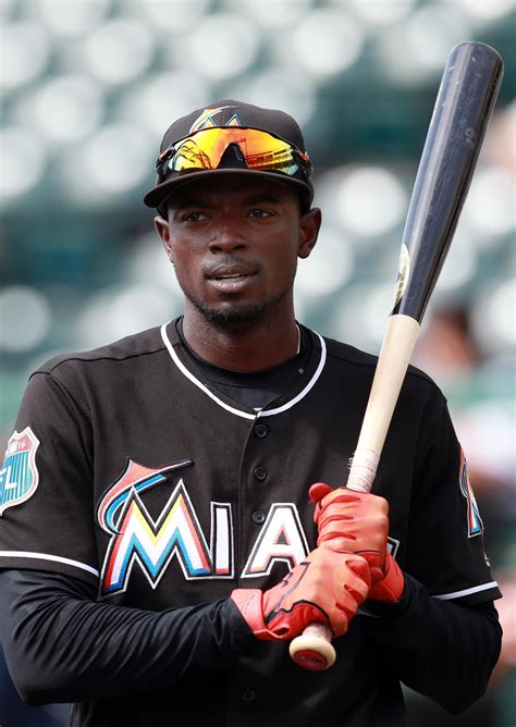 Mariners Acquire Dee Gordon - MLB Trade Rumors