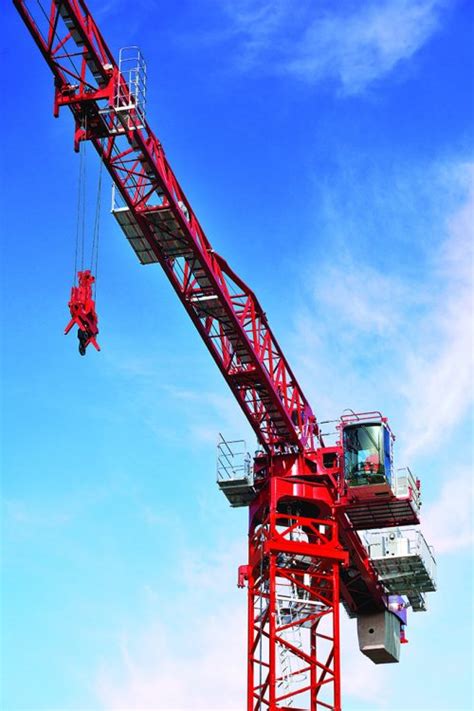 Manitowoc To Showcase 6 Axle All Terrain Grove Crane Luffing Jib And