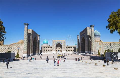 Overzicht Van Het Registan Plein In Samarkand Met Het Hoofdplein Van