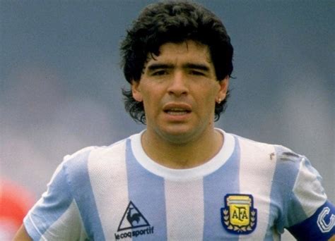 Argentina soccer legend Diego Maradona dies at 60 | Madison365