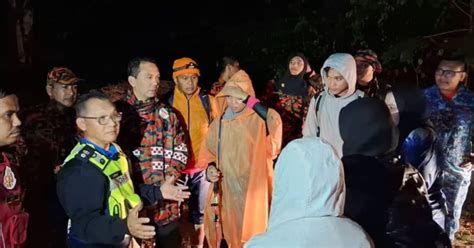 Enam Pendaki Sesat Di Gunung Angsi Ditemui Selamat Berita Harian