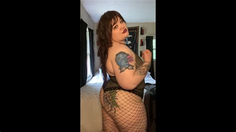 Queen Skeet Clip Store Bbw Sit To Pop Balloons In White Stockings