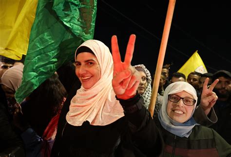 Families demand answers about how prisoners at leavenworth are treated 8