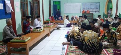 Bupati Wonosobo Minta Warga Tetap Pakai Masker Saat Shalat Tarawih