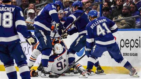 Hes In Good Spirits Evander Kane Successfully Underwent Wrist