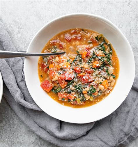 Kale, Quinoa, and White Bean Soup Recipe | Green Garden