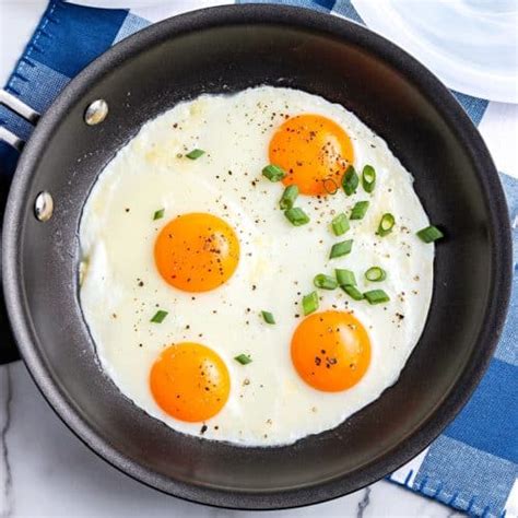 How To Make The Best Sunny Side Up Egg Food Folks And Fun