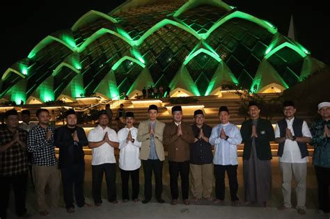 Kang Emil Ceritakan Momen Unik Di Masjid Al Jabbar Pada TGB NET LOMBOK