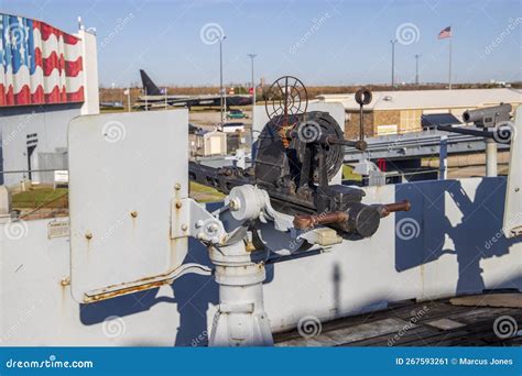 20 Mm Aa Machine Guns Mounted On The Deck Of The Uss Alabama Battleship