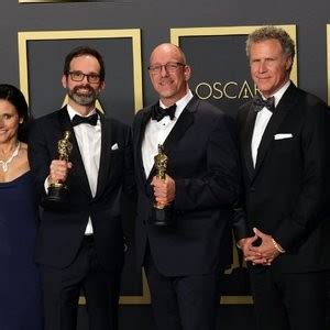 Julia Louis Dreyfus Flaunts Her MILF Body At The Academy Awards Photos Leaked Nudes
