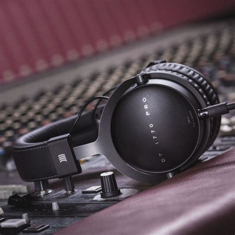 Beyerdynamic DT 1770 PRO Studio Headphones (Needs Amplifier ...