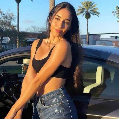 Bella Skies Wiki Biography Age Height Net Worth Boyfriend