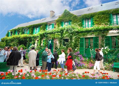 The Home Of The Impressionist Artist Claude Monet Editorial Photo ...