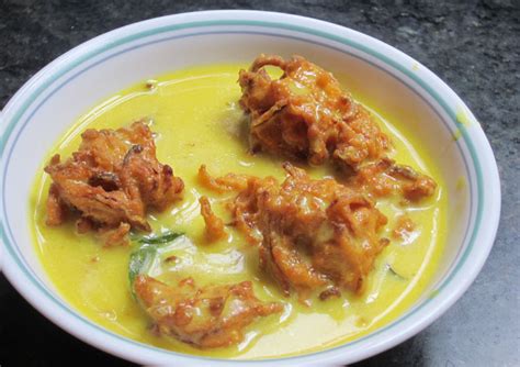 Punjabi Pakora Kadhi Recipe