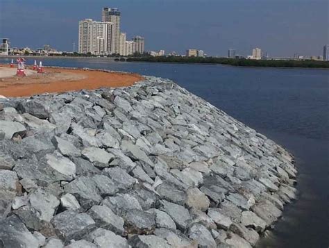 Mengenal Revetment Konstruksi Pelindung Pantai Mitra Solusi