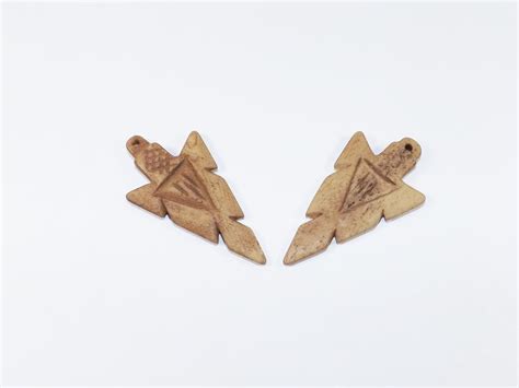 2 Bone Arrowheads Carved Bone 2 Arrow Points Arrowheads