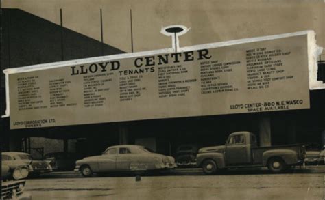 STUMPTOWNBLOGGER: STORES COMING TO LLOYD CENTER