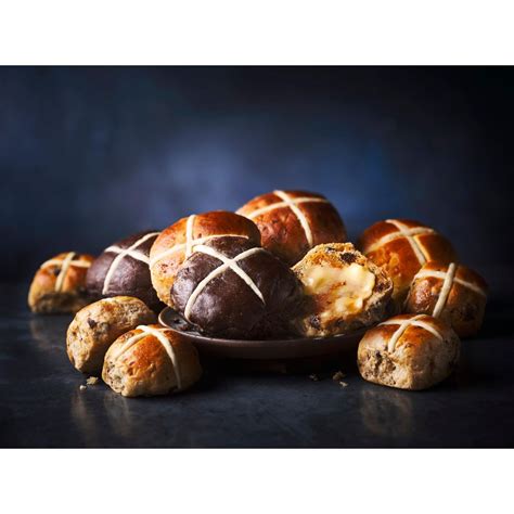 M S Fruited Hot Cross Buns Ocado