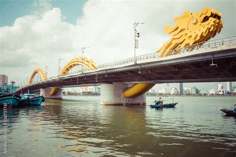 Dragon bridge ( Cua Rong ), this modern bridge crosses the Han River ...