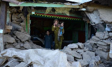 Earthquake Aftermath Debris Death And Destruction Pakistan Dawn