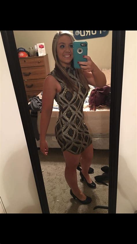 Clothing Selfie Leg Thigh Porn Pic